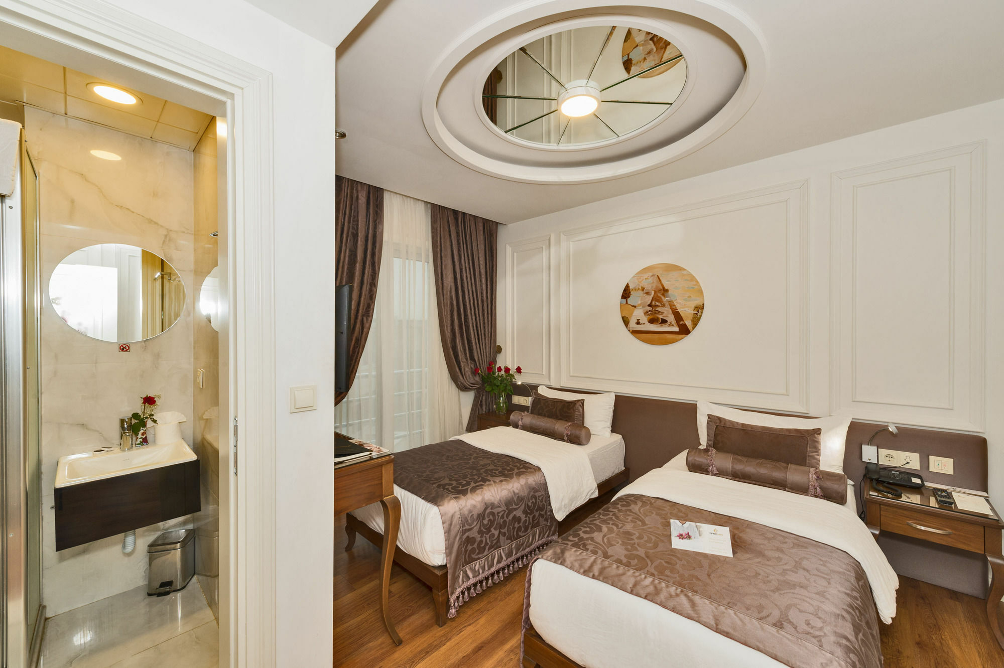 Darkmen Hotel Istanbul Exteriör bild